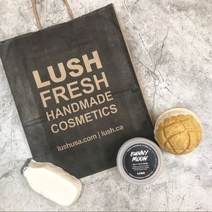 NEW// LUSH {BUNDLE} bathbomb, bubble bar & mask